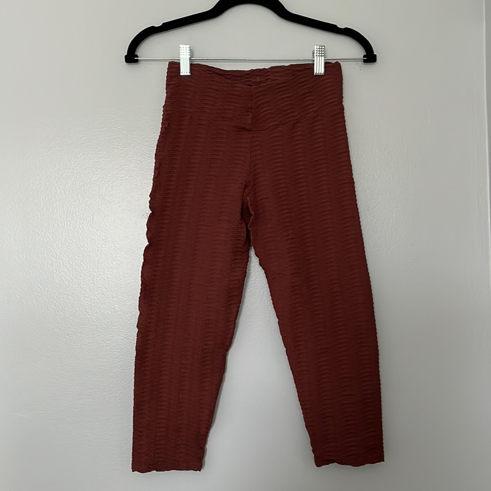 Booty by Brabants cropped Leggings, fits all Women’s size 6 - 10